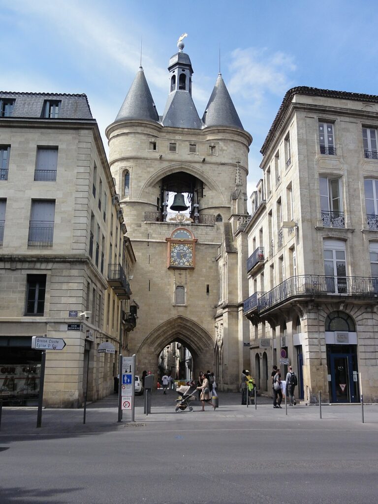 960px-Grosse_cloche_de_Bordeaux_(80000)